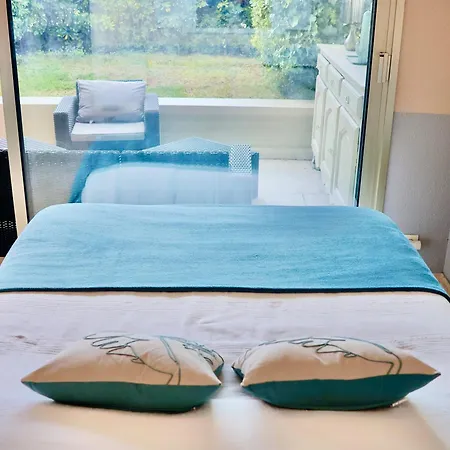 Apartment Marin Bord De